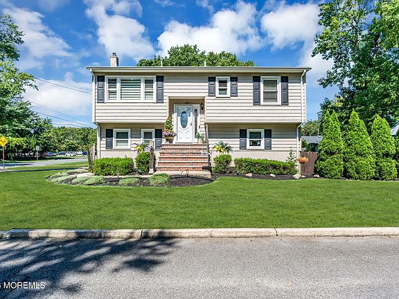 2nd image of 1505 Maple Avenue