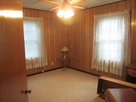 5th image of 1210 Avenue J NW
