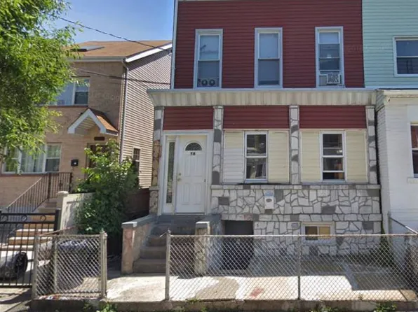 70 Glen St, Brooklyn, NY 11208