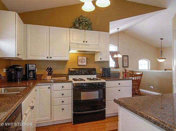 2nd image of 1350 Spencer Ln #1350