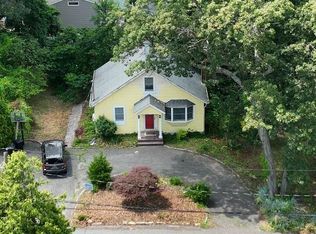 12 Queen Rd, Rocky Point, NY 11778