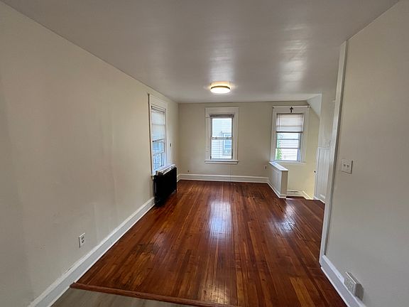 5th image of 912 9th Ave Floor 3