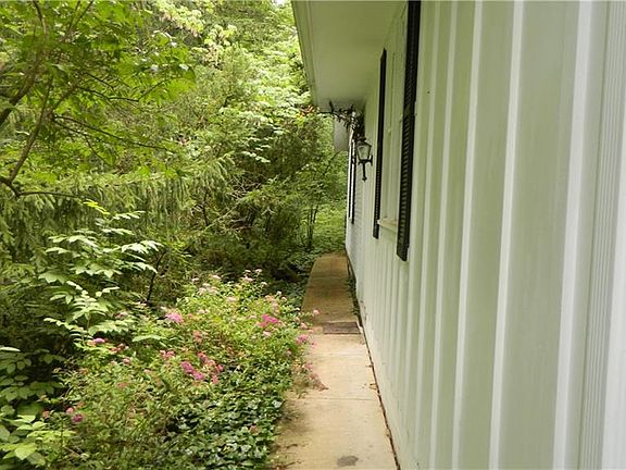 5th image of 2807 Poplar Dr