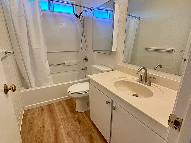 1164 Trinity Ave #A — Photo 10