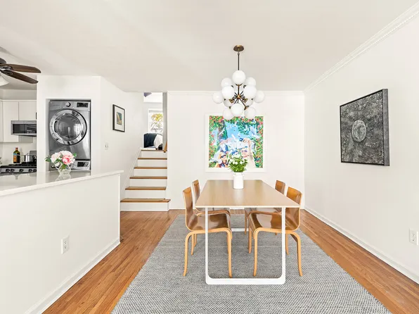 123 Bay Ridge Parkway image 2 of 8