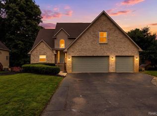 1393 Remsing St, Hartland, MI 48353
