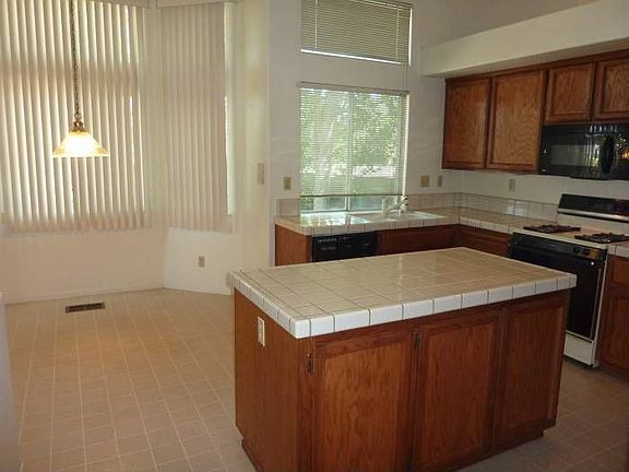 Kitchen & Nook