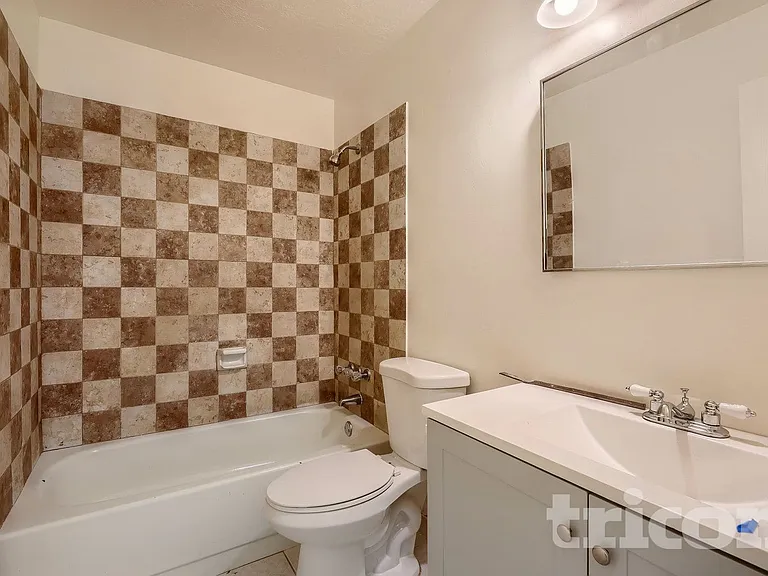 4889 W Milos Dr — Photo 10