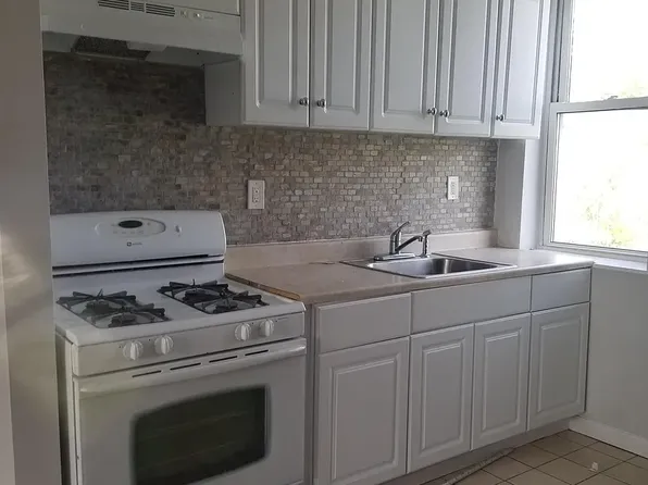 572 Springfield Ave, Newark, NJ