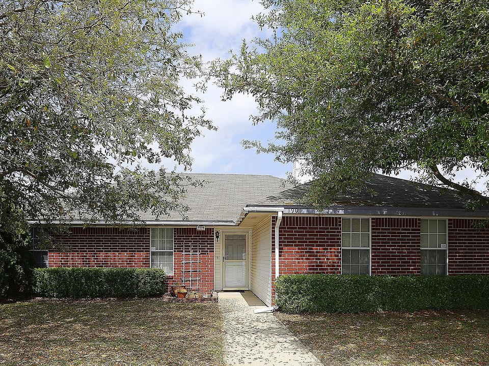 1st image of 1901 Moonstone Dr