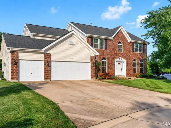 16301 Autumn Crest Ct, Ballwin, MO 63011