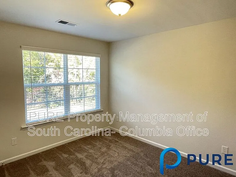 1433 Tamarind Ln — Photo 14