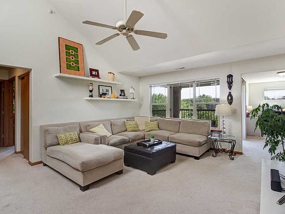 3rd image of 2849 W Drexel Ave Unit 623
