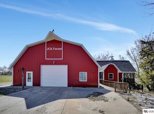 458 322nd Rd, Milford, NE 68405