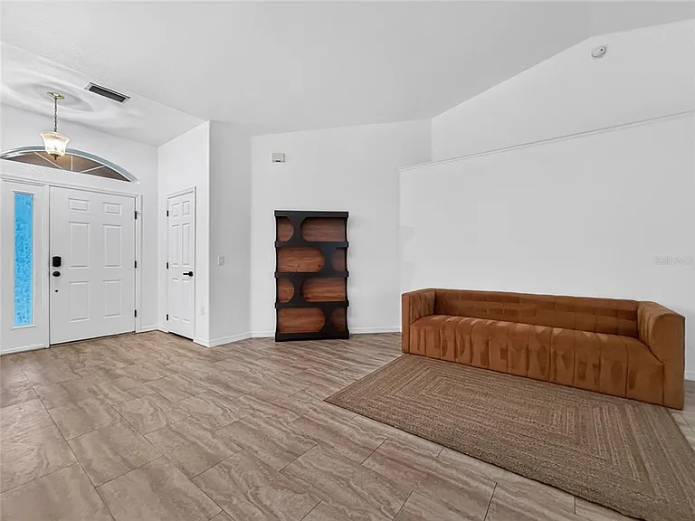 13405 SW 86th Ave — Photo 3