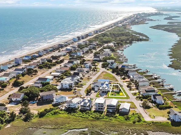 3602 W Pelican Drive, Oak Island, NC 28465