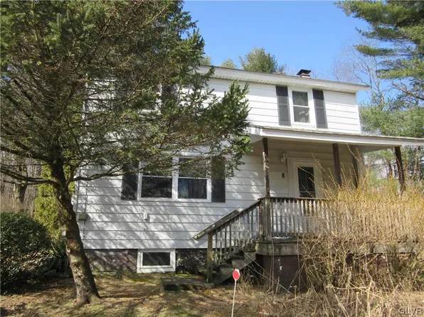 8 Hill St, Junedale, PA 18230