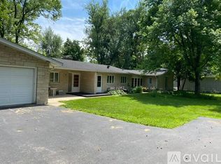 1034 Woodland Ave, Batavia, IL 60510