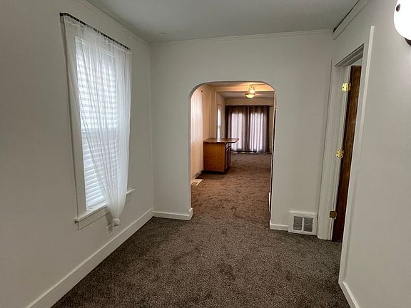 5th image of 1129 New Hampshire St