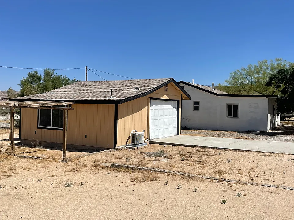 61056-29 Palms Hwy