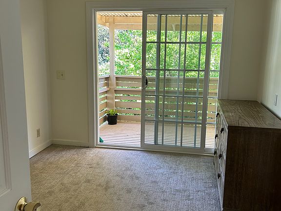 3rd image of 4854 Park Blvd