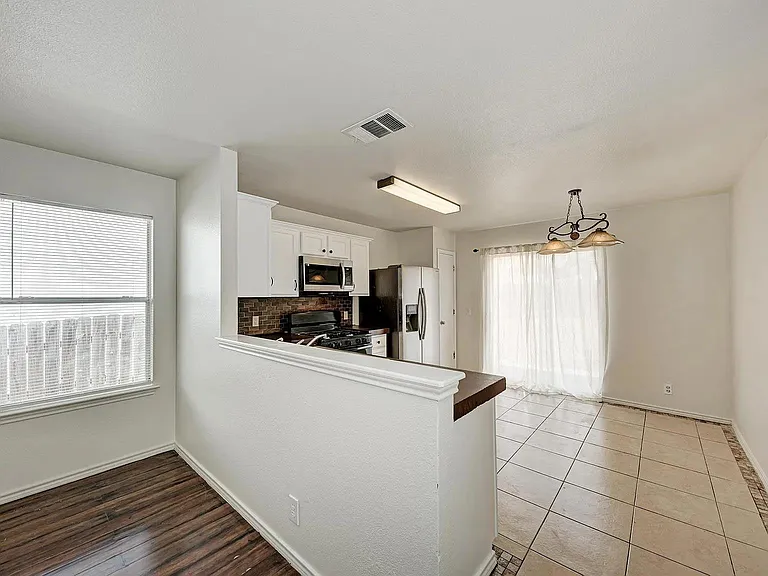 14910 Mossycup Ln — Photo 4