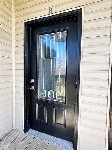 126 Lakeview Dr #B — Photo 3