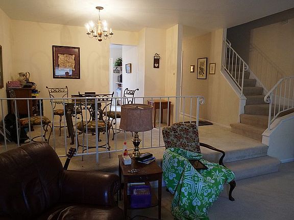 4th image of 9859 Oakdale Woods Ct