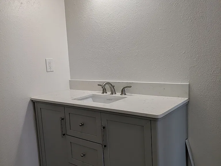 1393 S Foothill Dr #1 — Photo 6