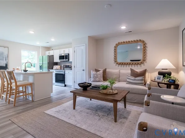 7300 Hancock Crest Pl #T-7, Chesterfield, VA 23832