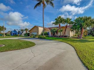 2210 Regal Way, Naples, FL 34110
