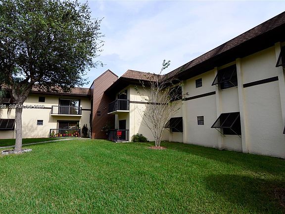 2nd image of 7985 SW 86th St #432