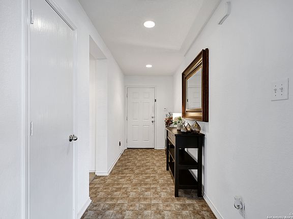 3rd image of 20750 Cape Coral