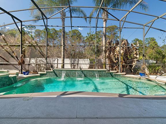 2nd image of 308 Palmas Cir