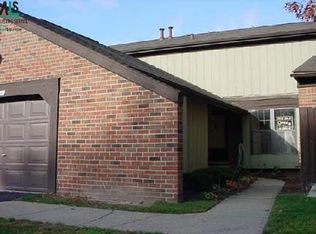 31691 Ivy Ct, Warren, MI 48093