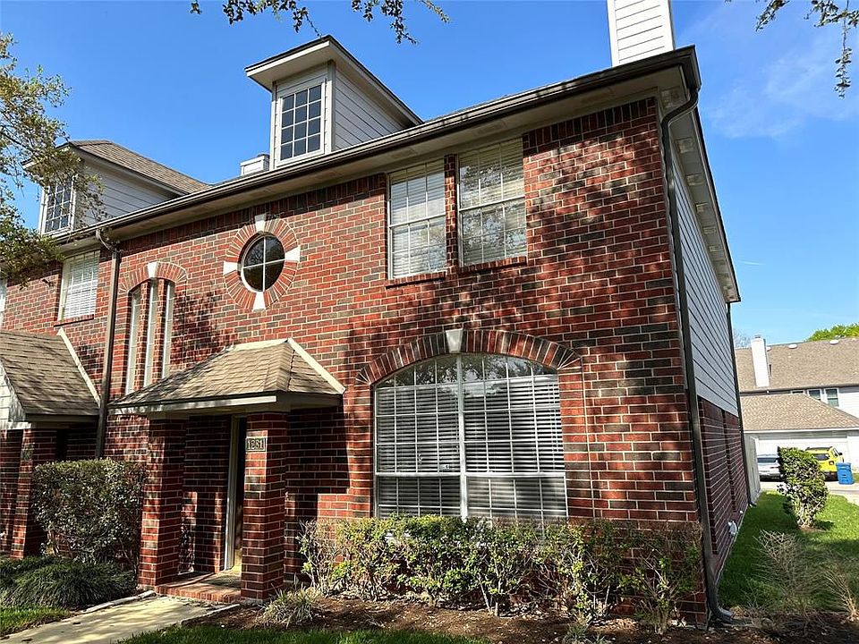 1st image of 1281 El Camino Village Dr