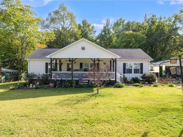 152 Durhams Trl, Reidsville, NC 27320