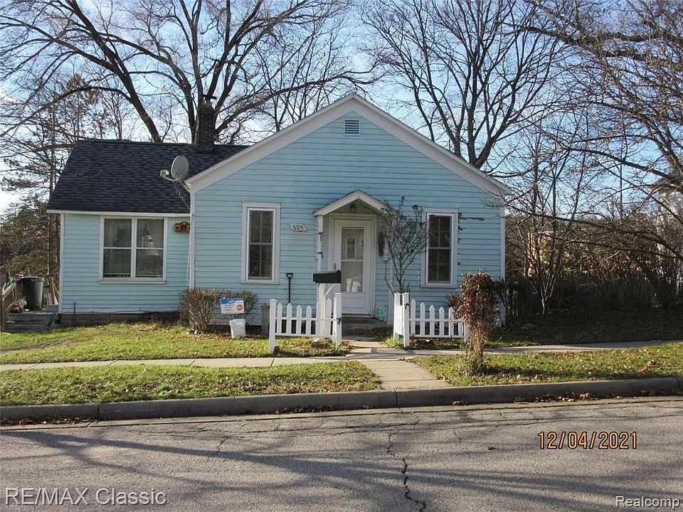 625 N Main St, Milford, MI 48381 Zillow