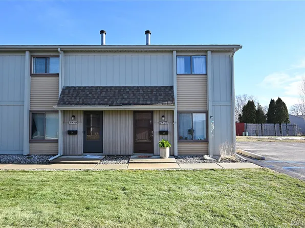 2421 Samoset Rd, Royal Oak, MI 48073