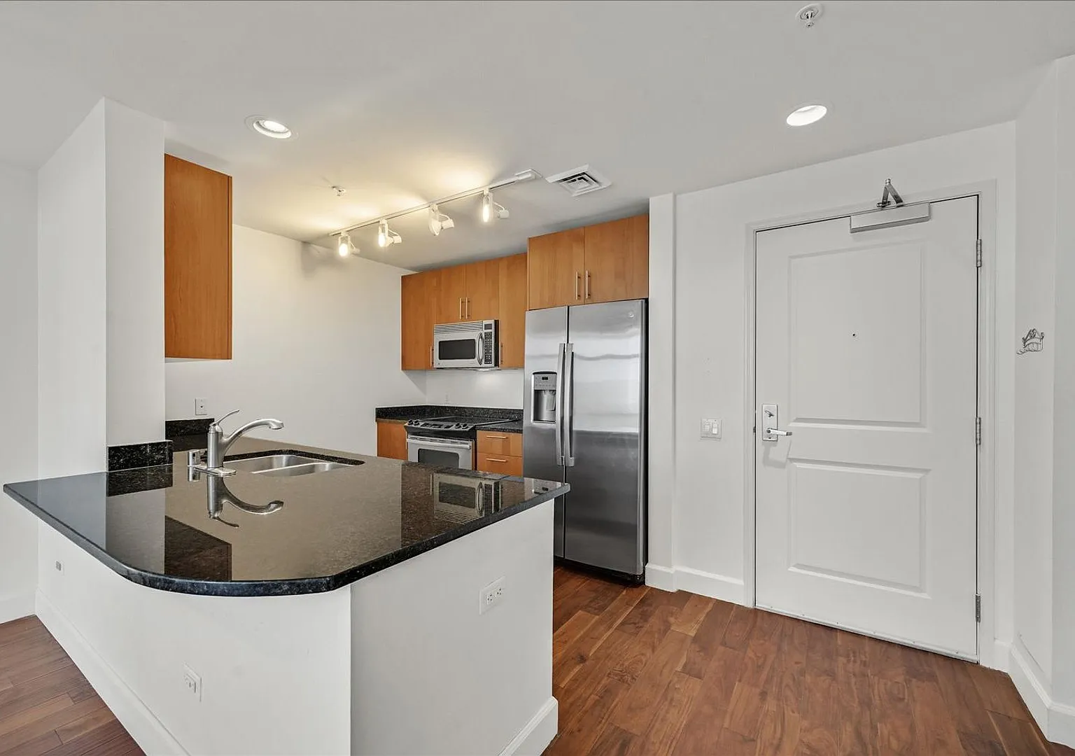 Dual Masters & Incredible Strip Views, 37th Floor or Allure — Photo 4