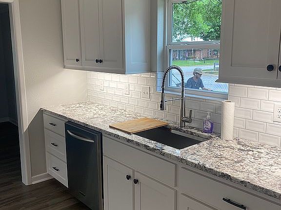 5th image of 1538 Celia Dr