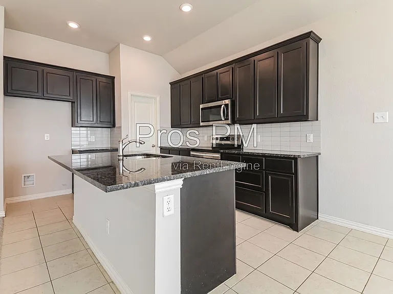 1120 Salem Dr — Photo 9