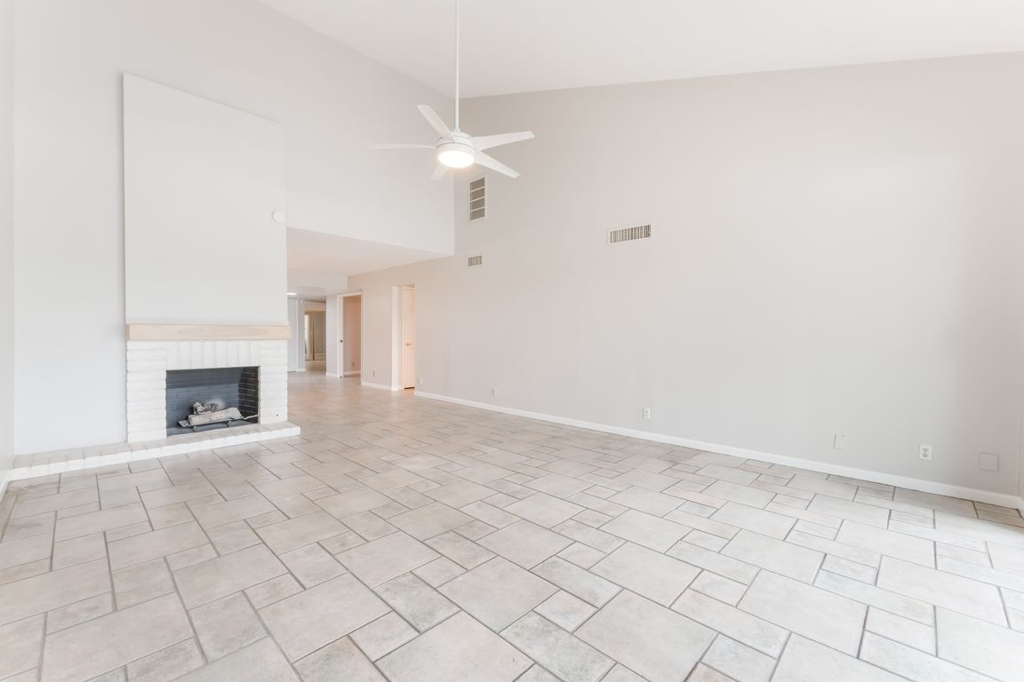 next background image