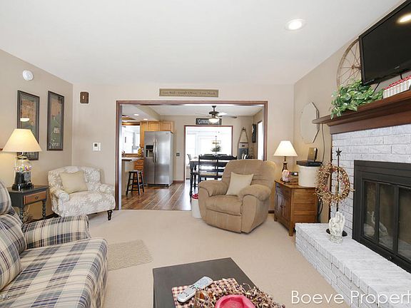 4th image of 12186 8th Ave NW