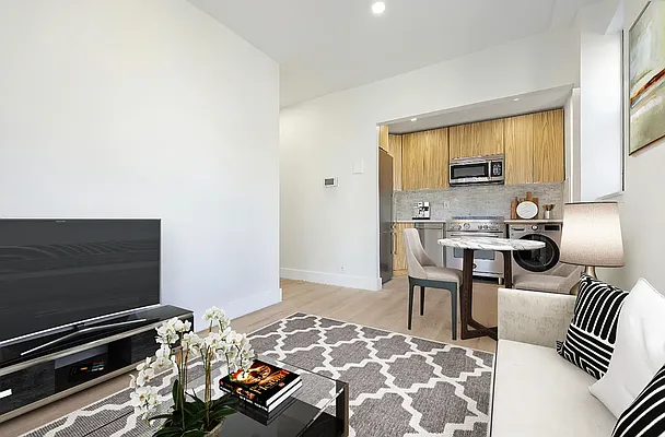 Rented by REAL New York | media 3