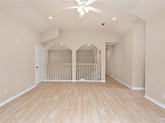 5th image of 2417 Heron Ave