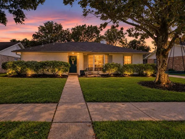 12919 Westhorpe Dr, Houston, TX 77077