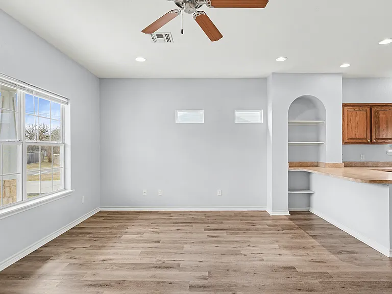 1124 N Penelope St — Photo 10