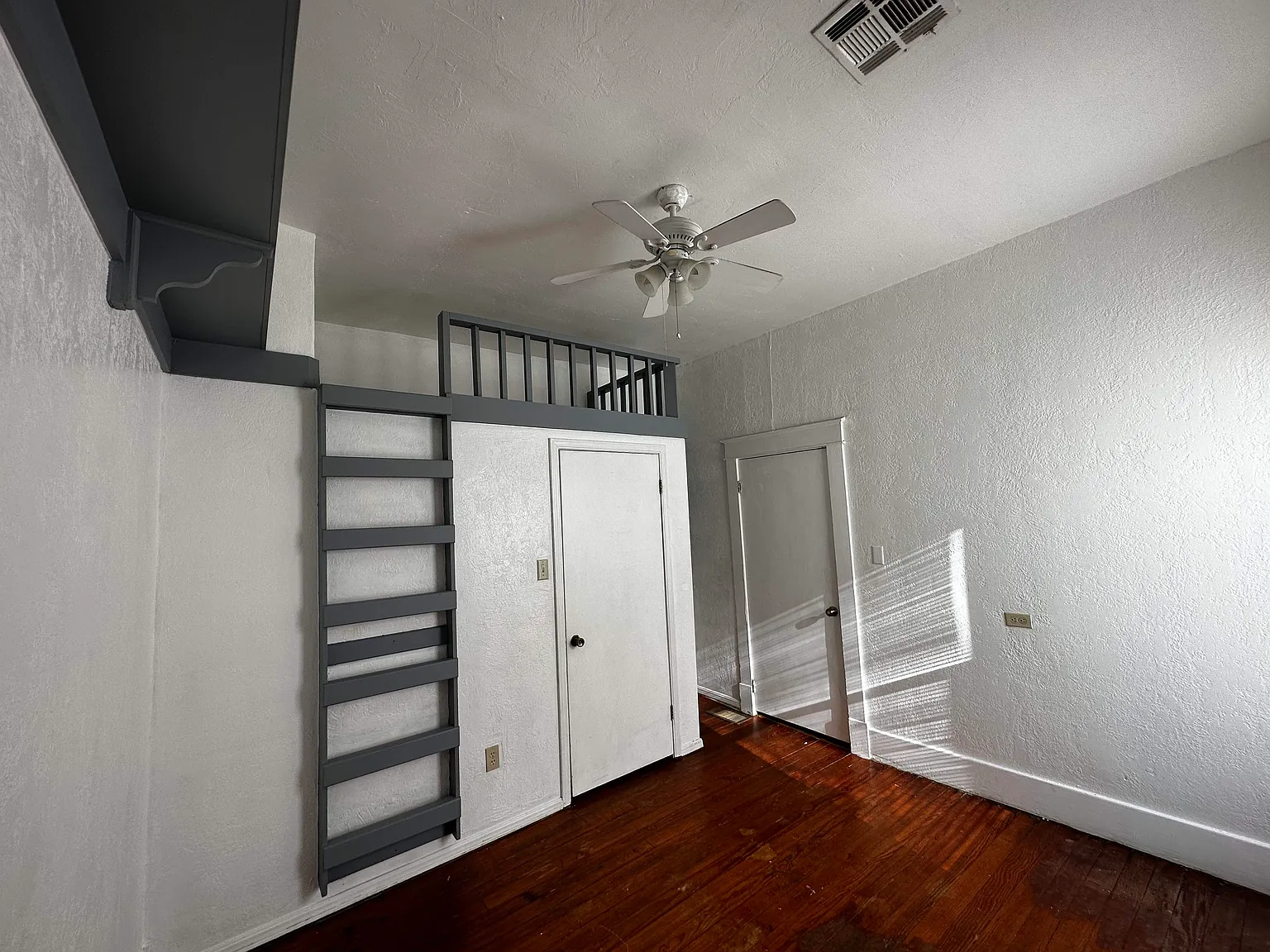 3 bed, 1500 sqft, $1,150 — Photo 4