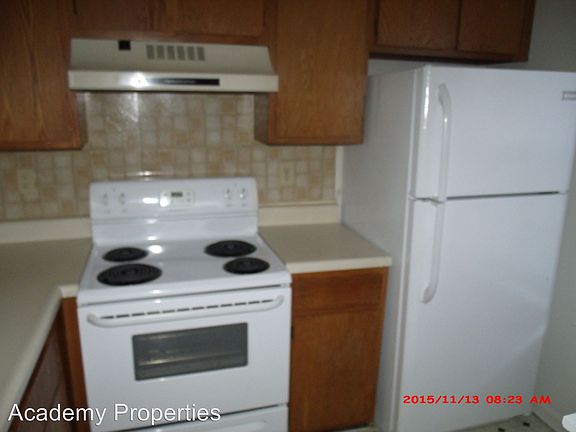 4th image of 305 Quincy Ave